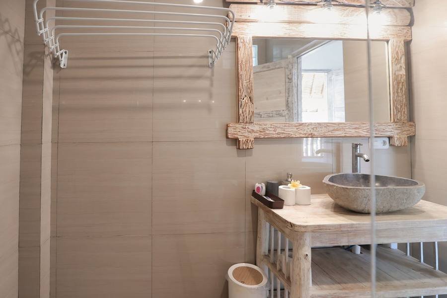 Bathrooms at The 5 Brothers Hotel, photo 8 of 18